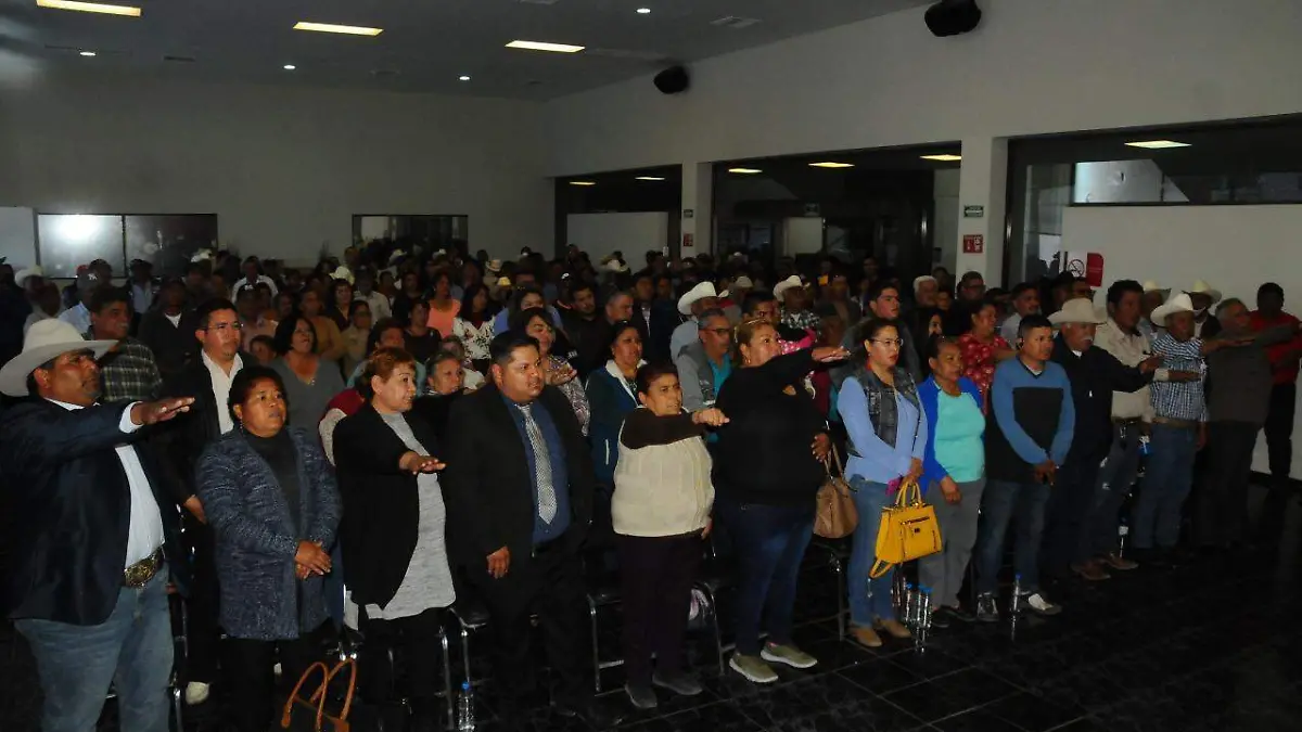 37 CESAR Marina Vitela toma protesta a Jefes de cuartel de Gómez Palacio